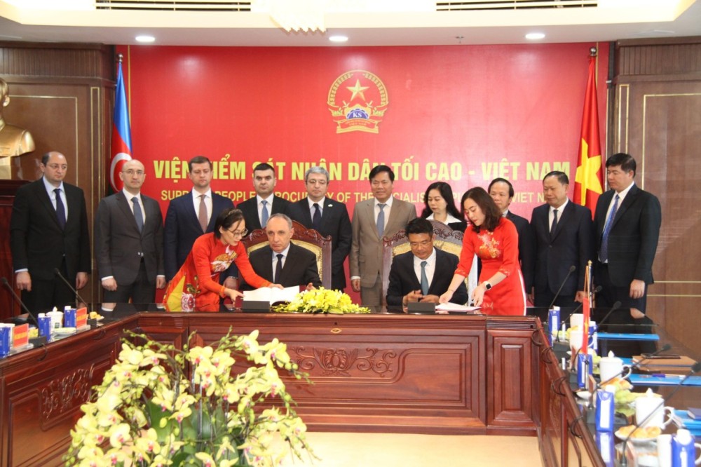 Baş prokuror Vyetnama səfər etdi -FOTOLAR